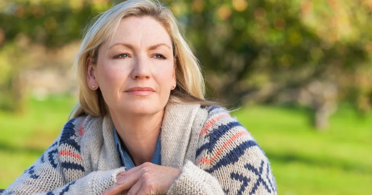 Einsamkeit in der Lebensmitte: eine stille Herausforderung